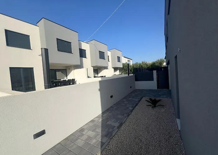 Doli Superior Apartman *
